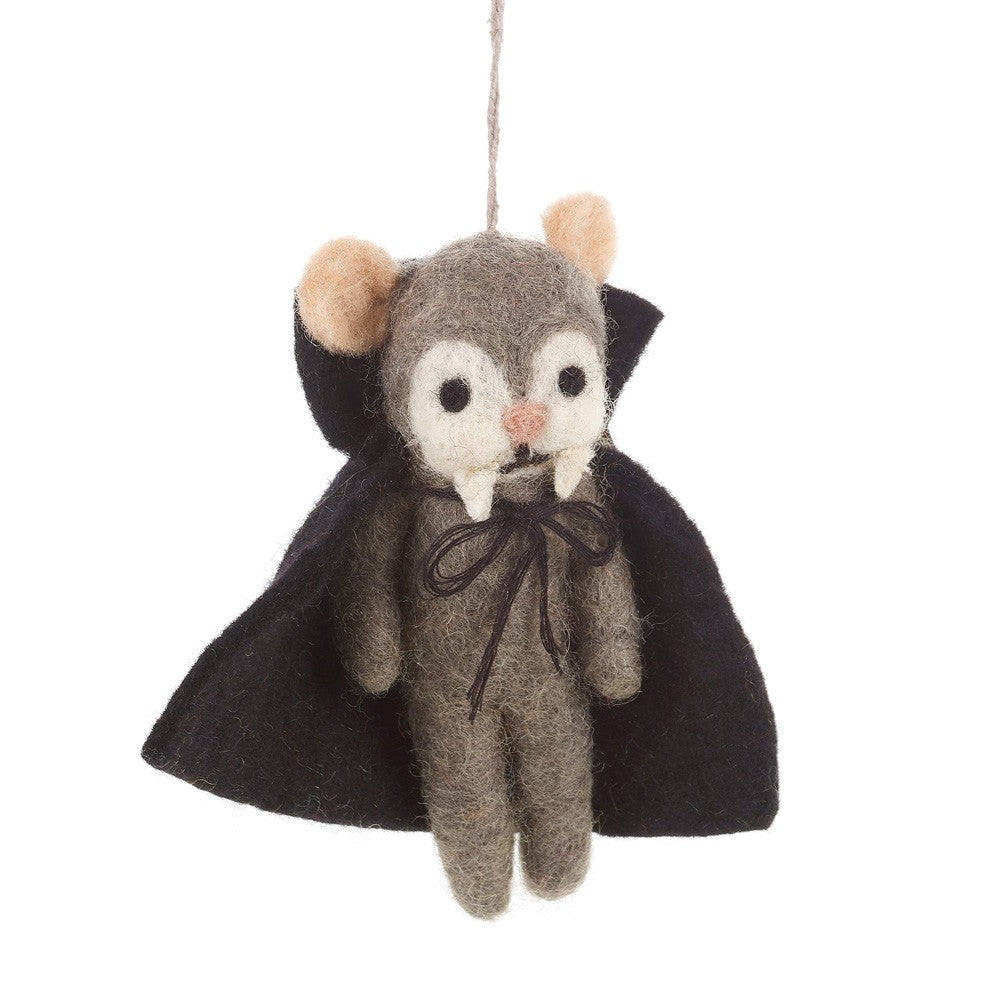 Victor Vampire / felt ornament - TREEHOUSE kid and craft