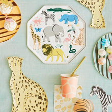 Load image into Gallery viewer, Safari Animals Paper Plates - TREEHOUSE kid and craft